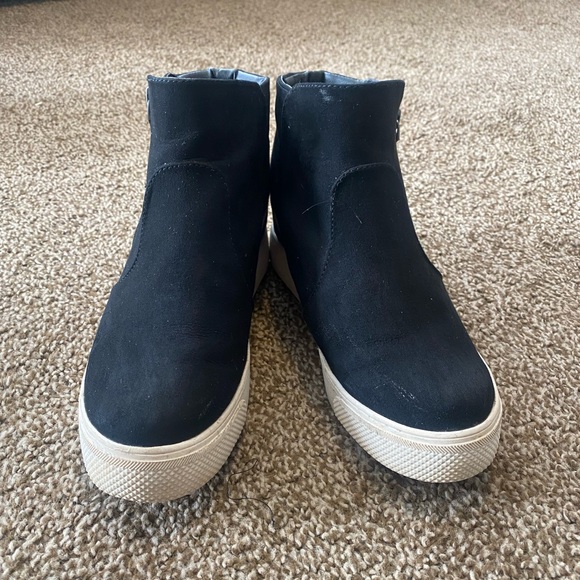 Black booties #booties - Picture 2 of 3